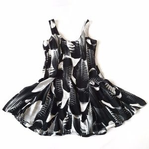 BB Dakota Black & White Graphic Feather Dress